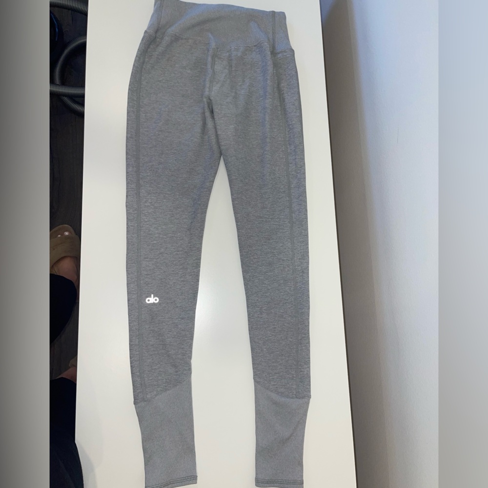 ALO Yoga Women's Light Gray Leggings